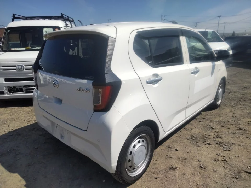 Daihatsu Mira e:S LA350S 2021